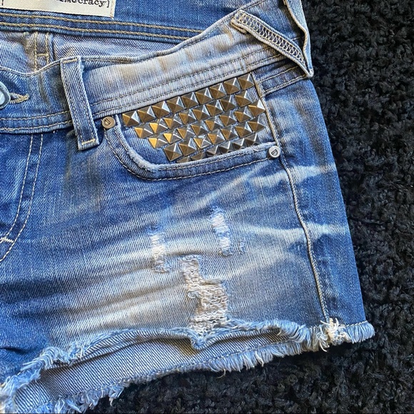 Denimocracy Studded Frayed Jean Shorts - Picture 4 of 6